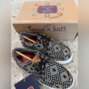 Twisted X Youth Black and White Patterned Kicks NWT
